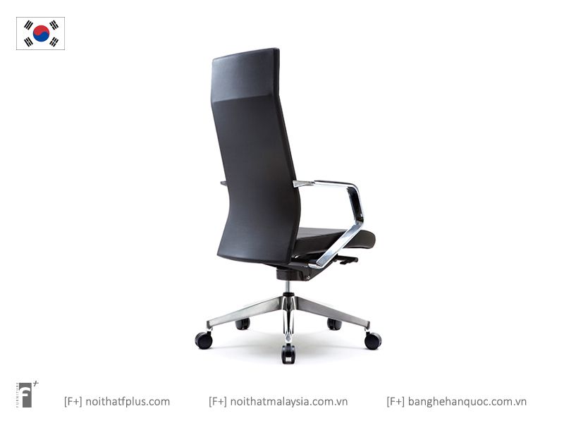 Phần lưng cao của ghế F-KYLE giúp nâng đỡ tốt cho phần đầu cổ của người ngồi